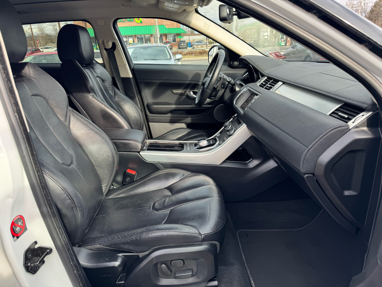 Land Rover Range Rover Evoque Pure Plus 5-Door 2015