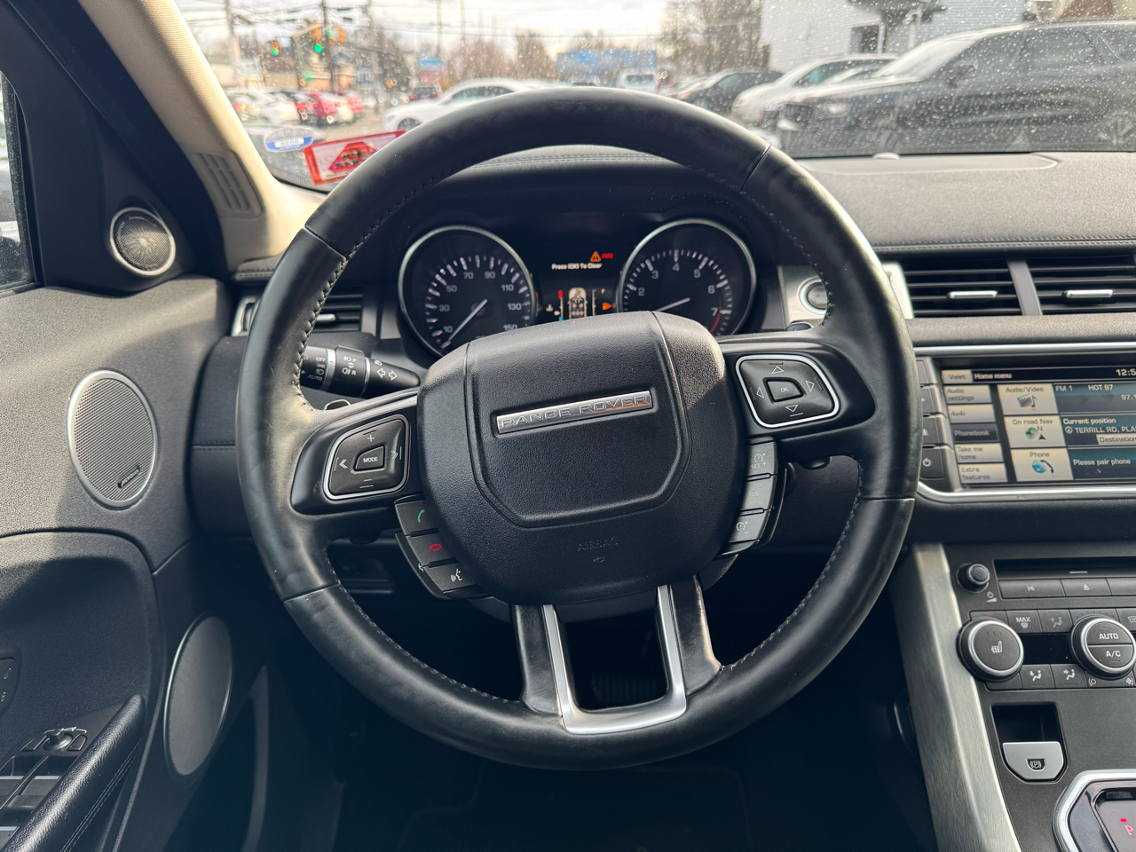 Land Rover Range Rover Evoque Pure Plus 5-Door 2015