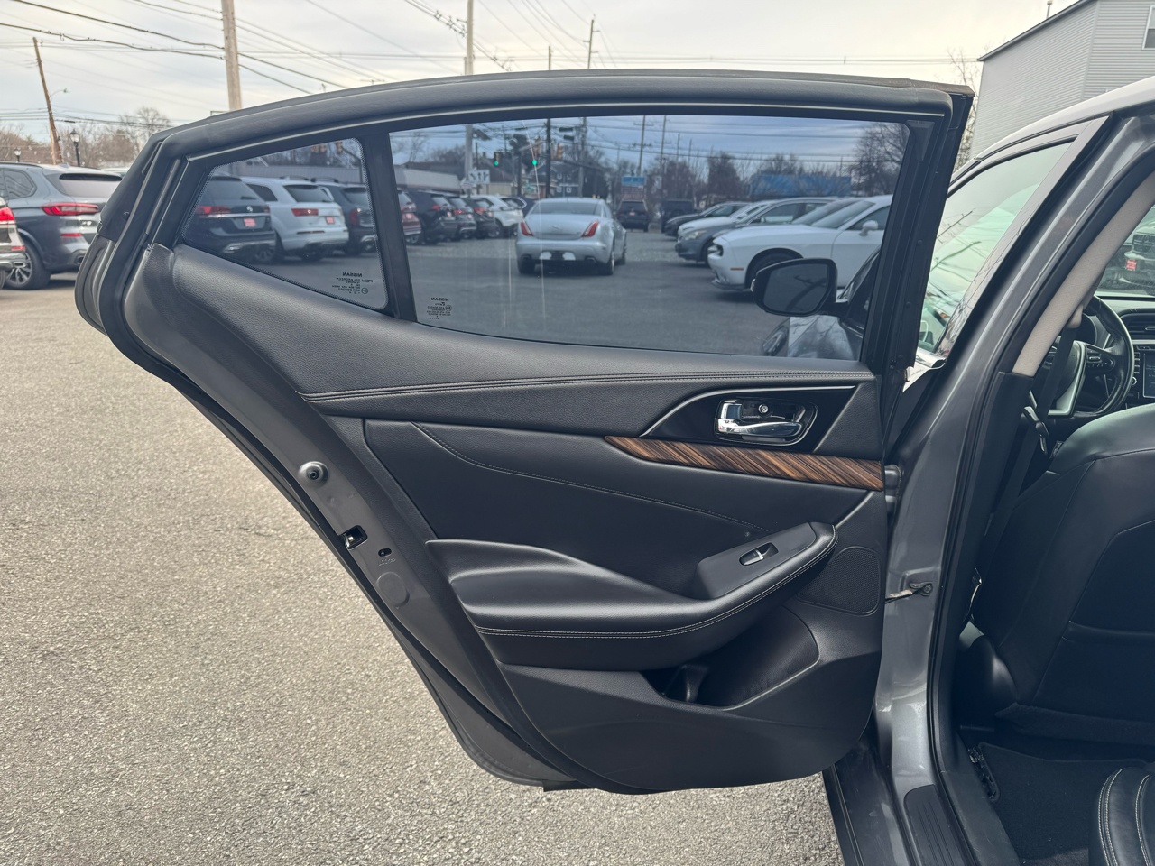 Nissan Maxima 4dr Sdn 3.5 Platinum 2016