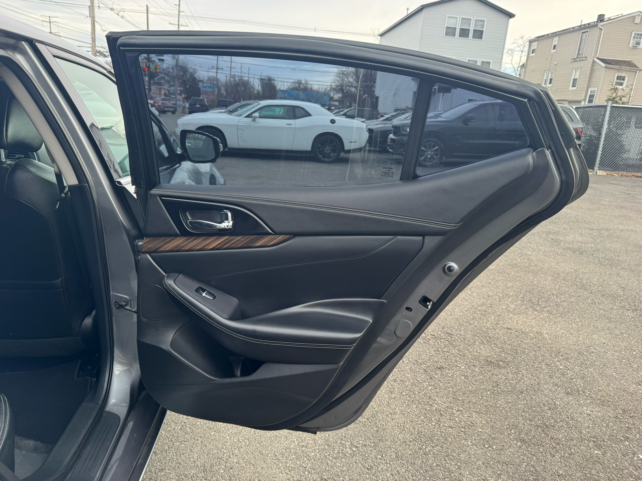 Nissan Maxima 4dr Sdn 3.5 Platinum 2016