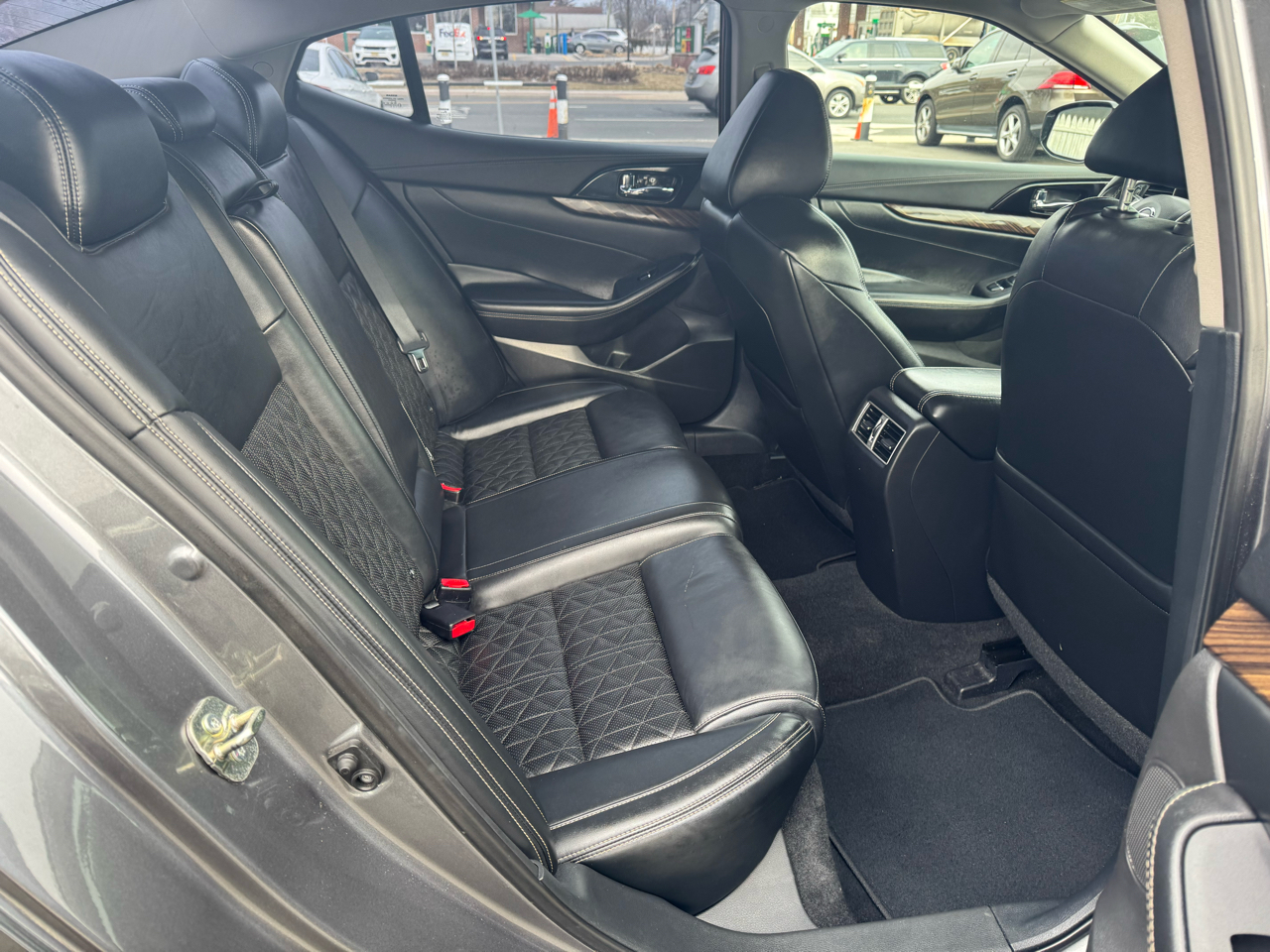 Nissan Maxima 4dr Sdn 3.5 Platinum 2016