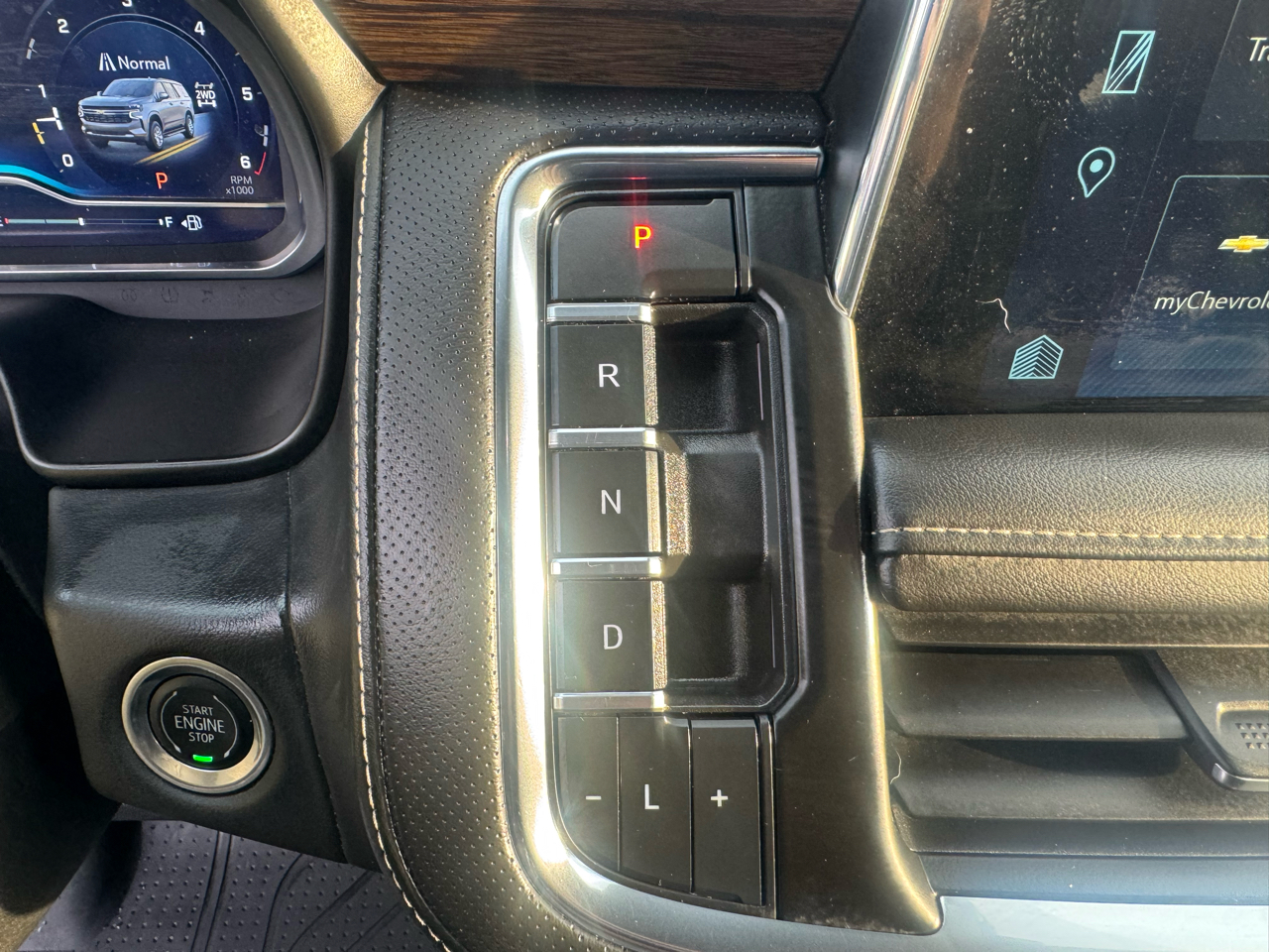 Chevrolet Suburban Premier 4WD 2023