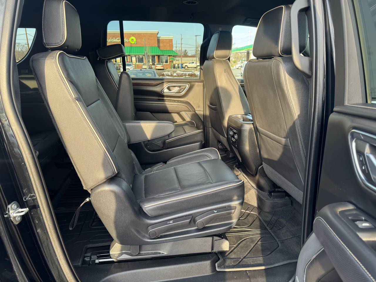 Chevrolet Suburban Premier 4WD 2023