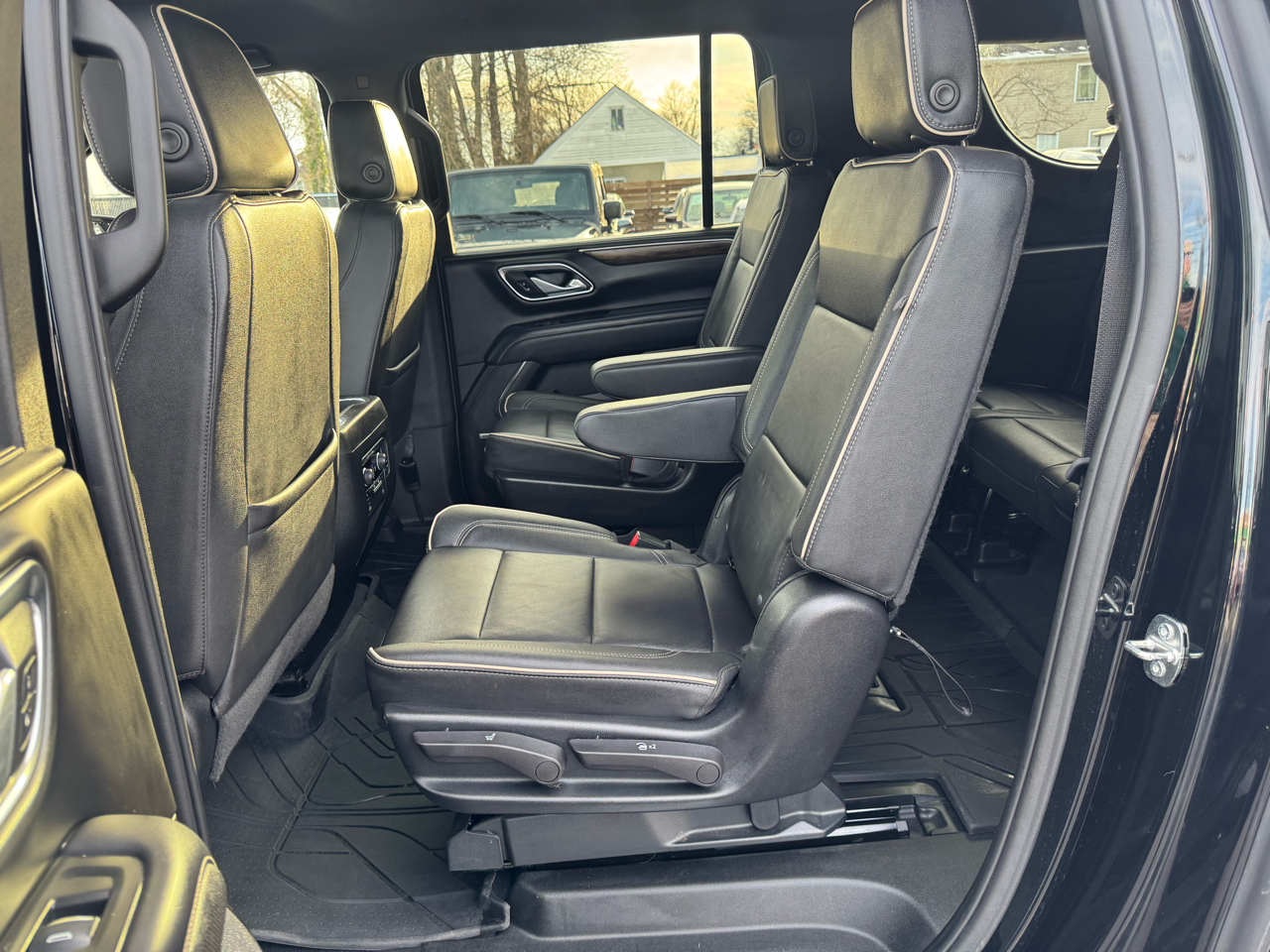 Chevrolet Suburban Premier 4WD 2023