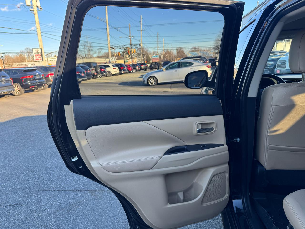 Mitsubishi Outlander SEL AWD 2017