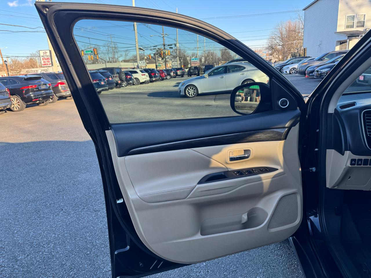 Mitsubishi Outlander SEL AWD 2017