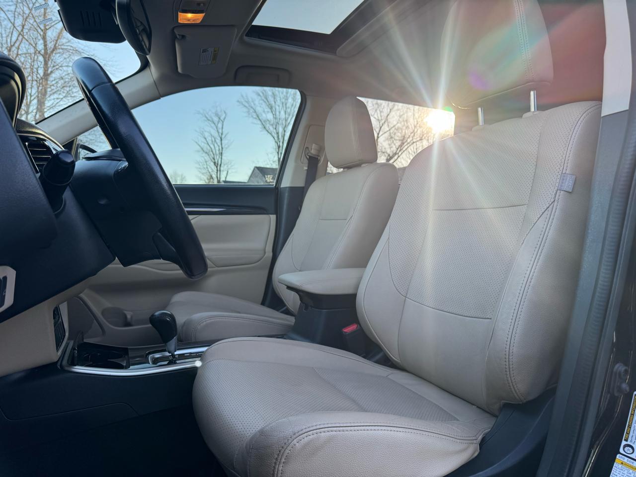 Mitsubishi Outlander SEL AWD 2017