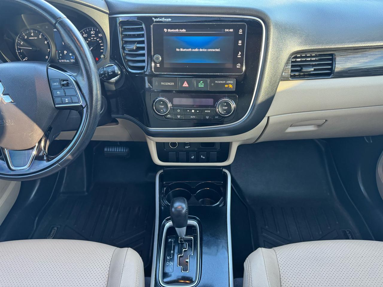 Mitsubishi Outlander SEL AWD 2017