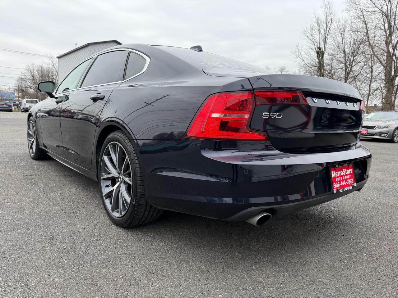 Volvo S90 T5 Momentum AWD 2019