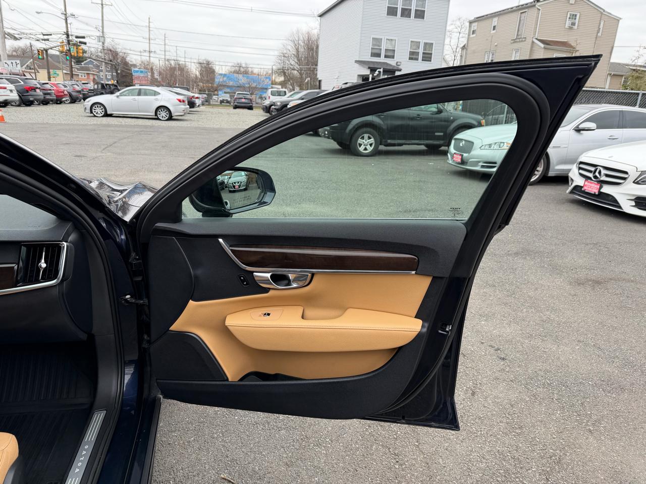 Volvo S90 T5 Momentum AWD 2019