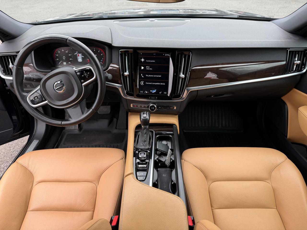 Volvo S90 T5 Momentum AWD 2019