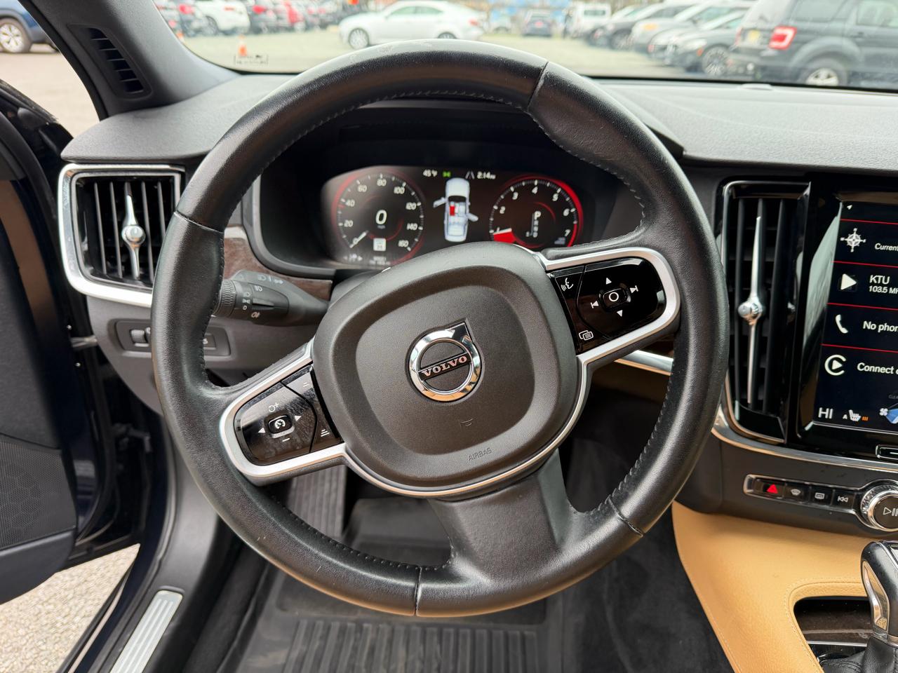 Volvo S90 T5 Momentum AWD 2019