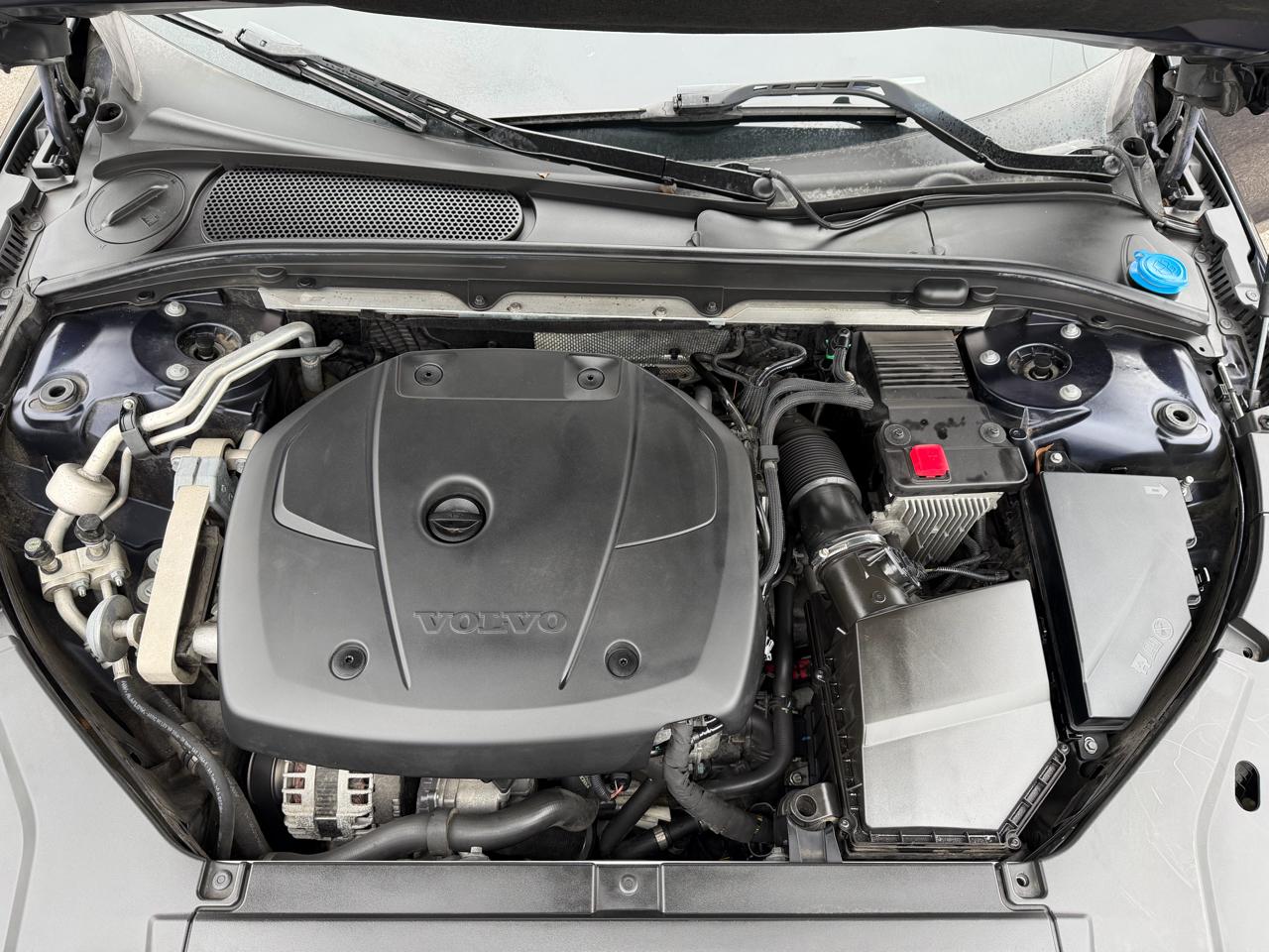 Volvo S90 T5 Momentum AWD 2019