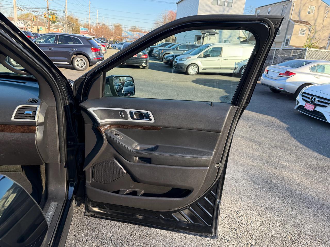 Ford Explorer Limited 4WD 2013