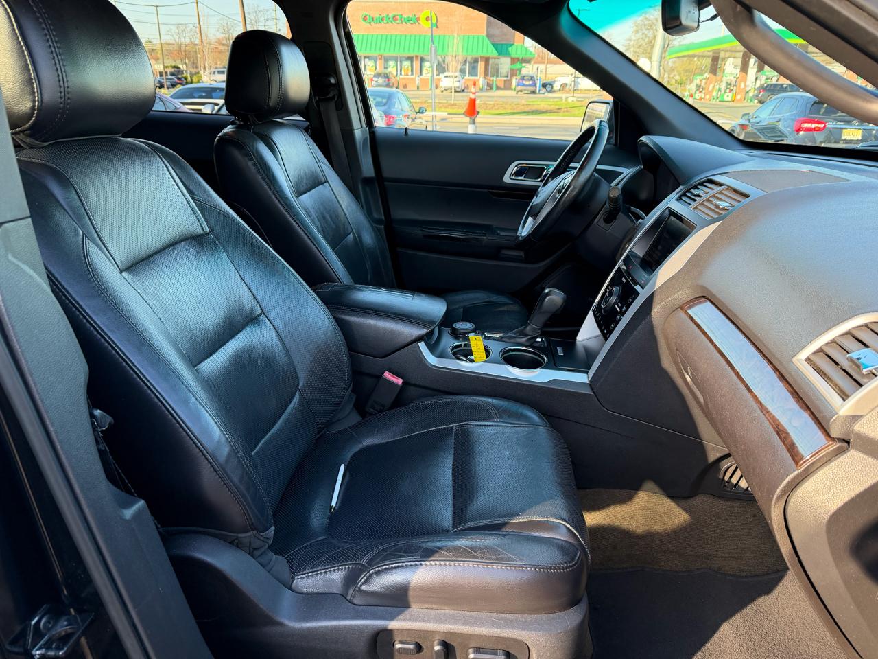 Ford Explorer Limited 4WD 2013