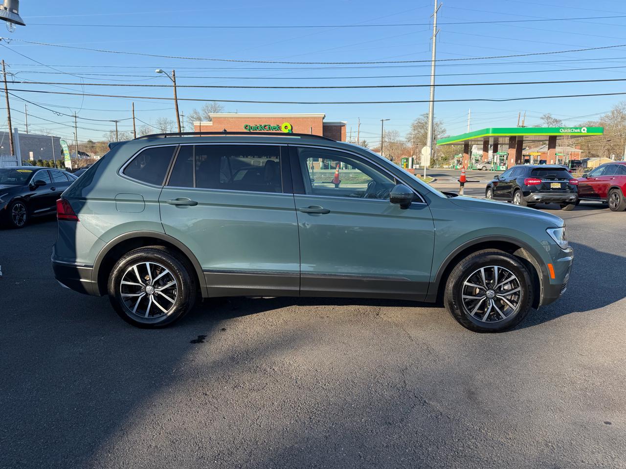 Volkswagen Tiguan SE 4Motion 2021