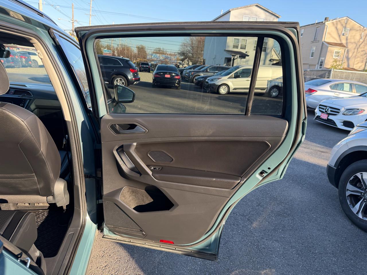 Volkswagen Tiguan SE 4Motion 2021