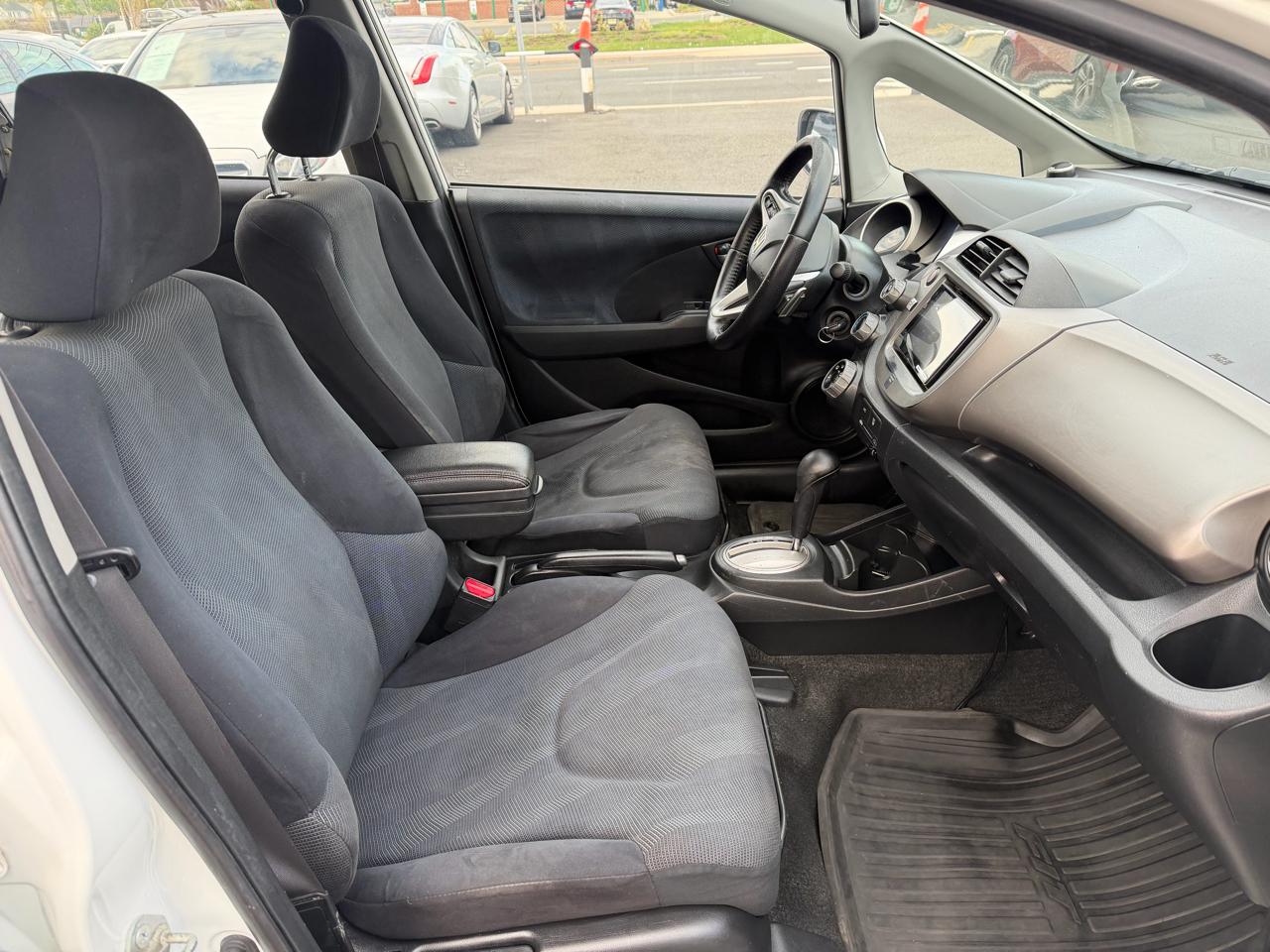 Honda Fit Sport 5-Speed AT with Navigation 2009