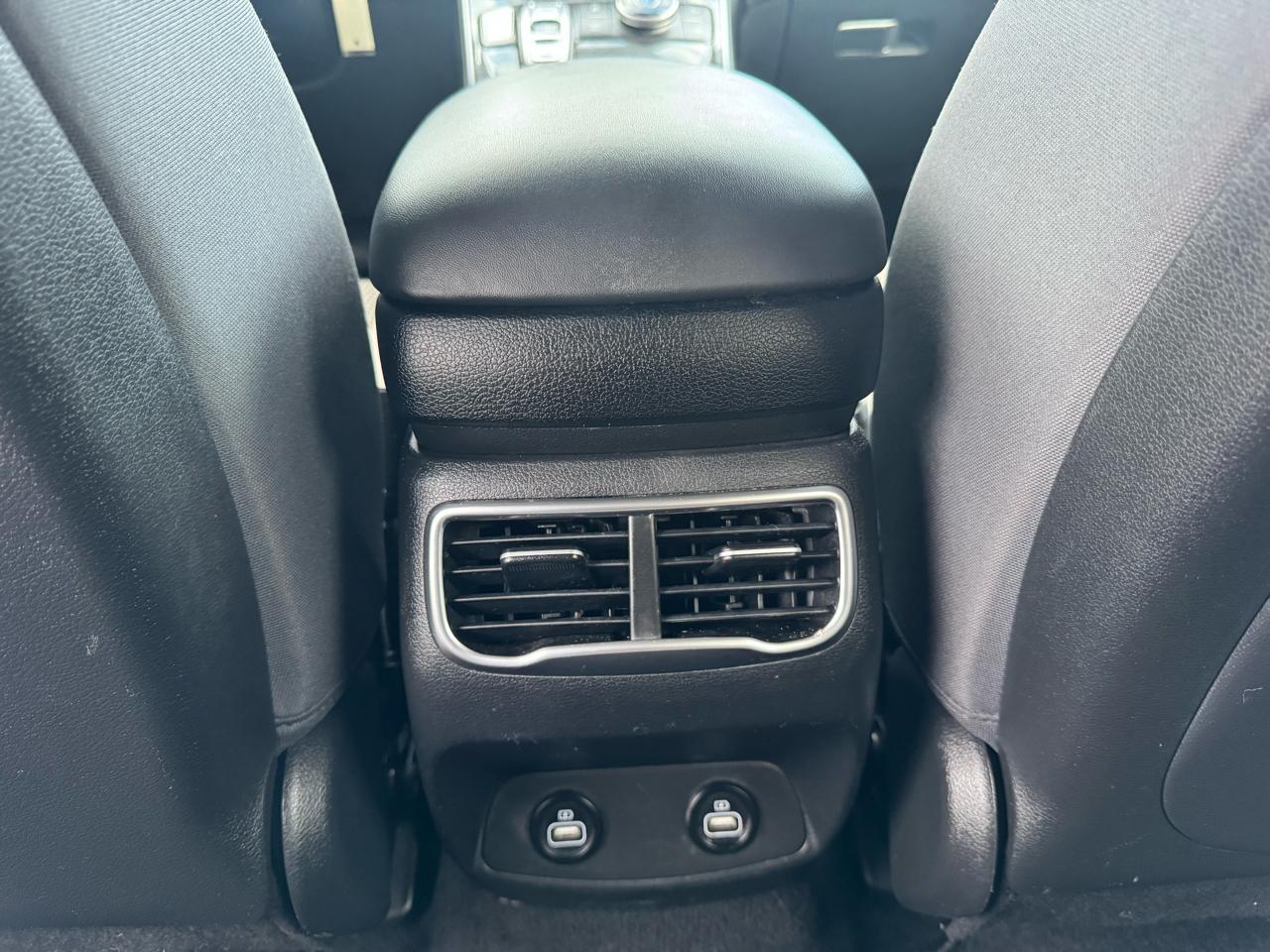 Hyundai Santa Fe SE AWD 2021