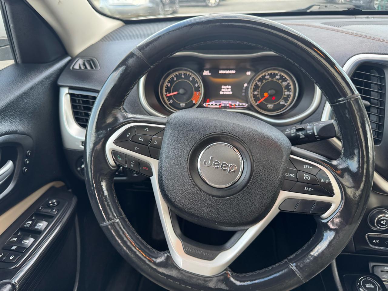 Jeep Cherokee Limited 4WD 2015