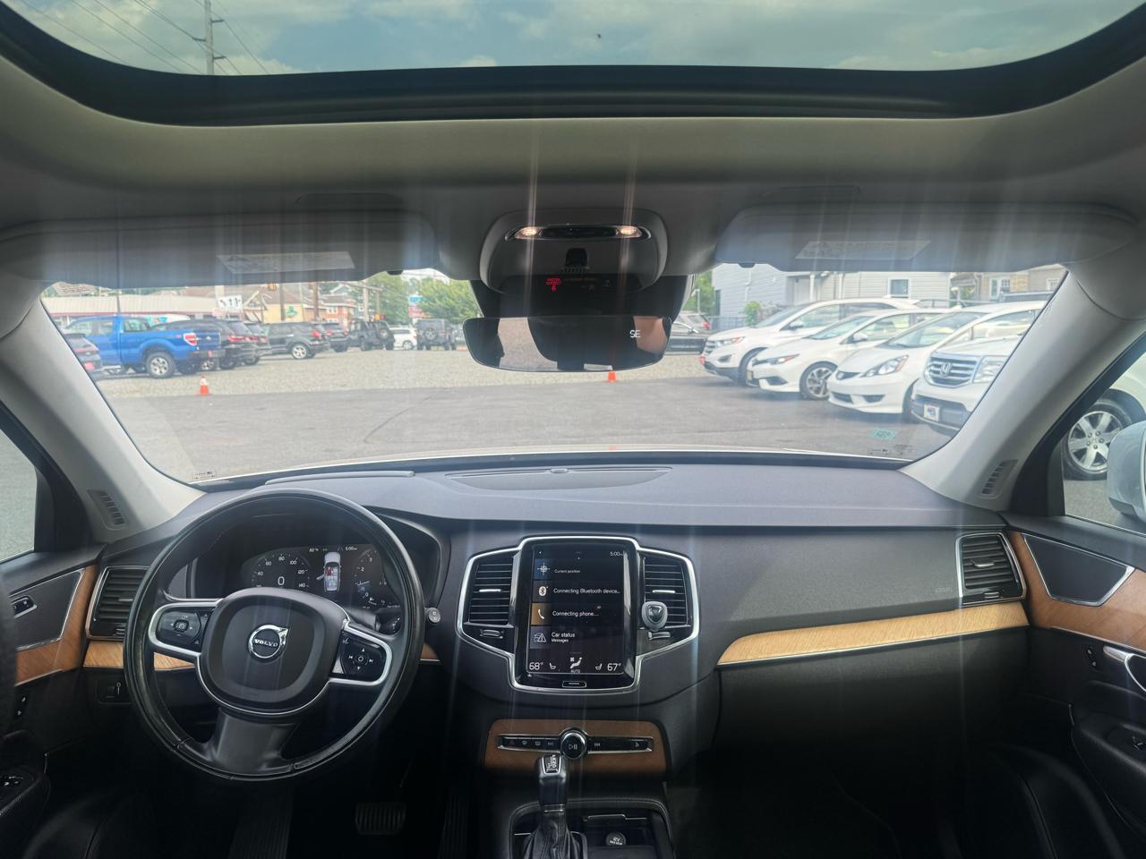 Volvo XC90 T6 Momentum AWD 2021