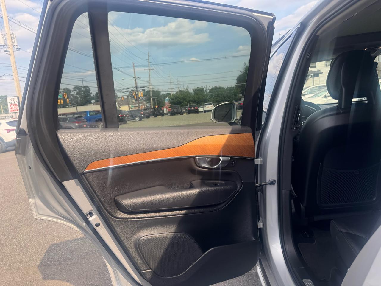Volvo XC90 T6 Momentum AWD 2021