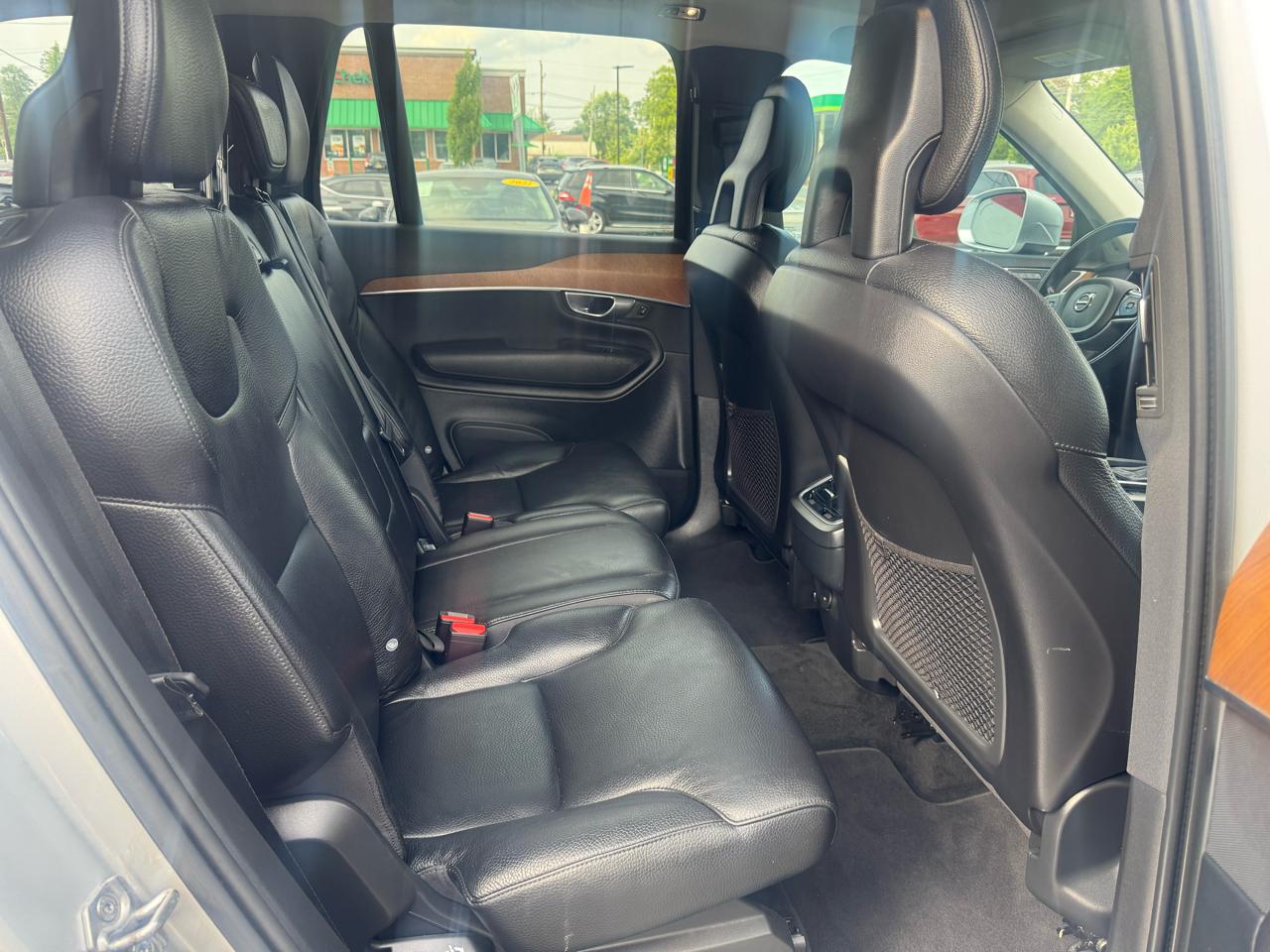 Volvo XC90 T6 Momentum AWD 2021