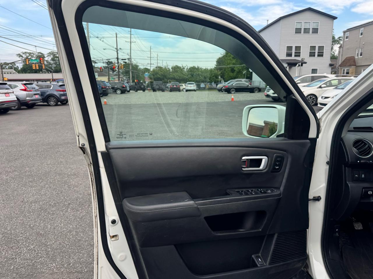 Honda Pilot Touring 4WD 5-Spd AT with DVD 2014