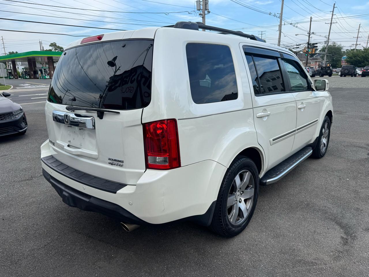 Honda Pilot Touring 4WD 5-Spd AT with DVD 2014
