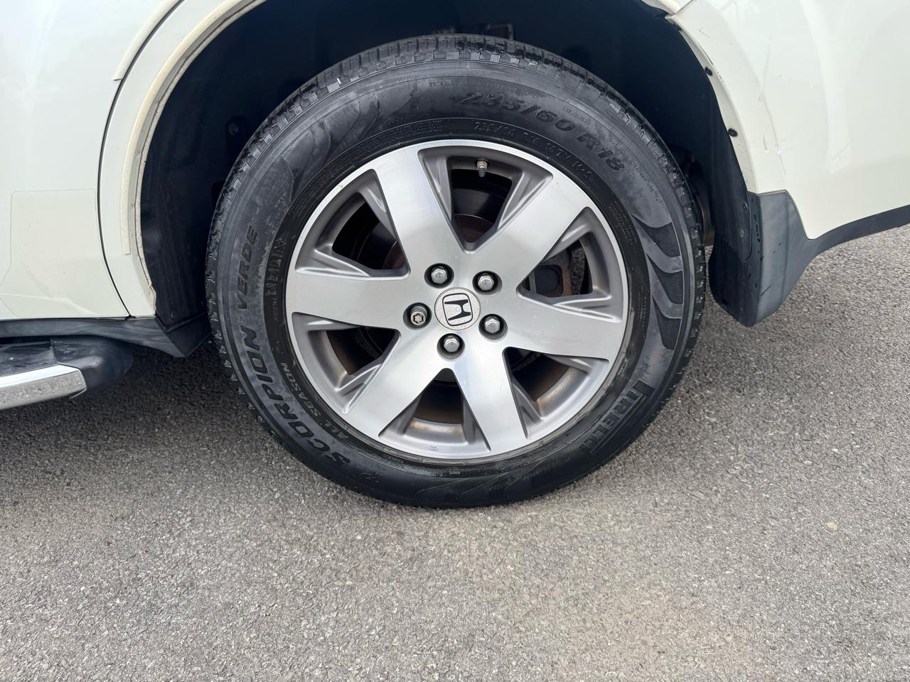 Honda Pilot Touring 4WD 5-Spd AT with DVD 2014