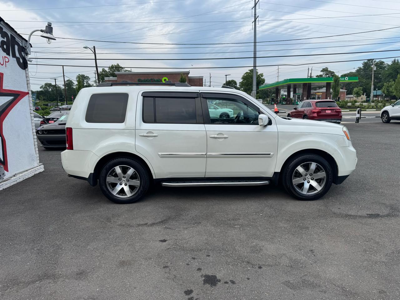 Honda Pilot Touring 4WD 5-Spd AT with DVD 2014