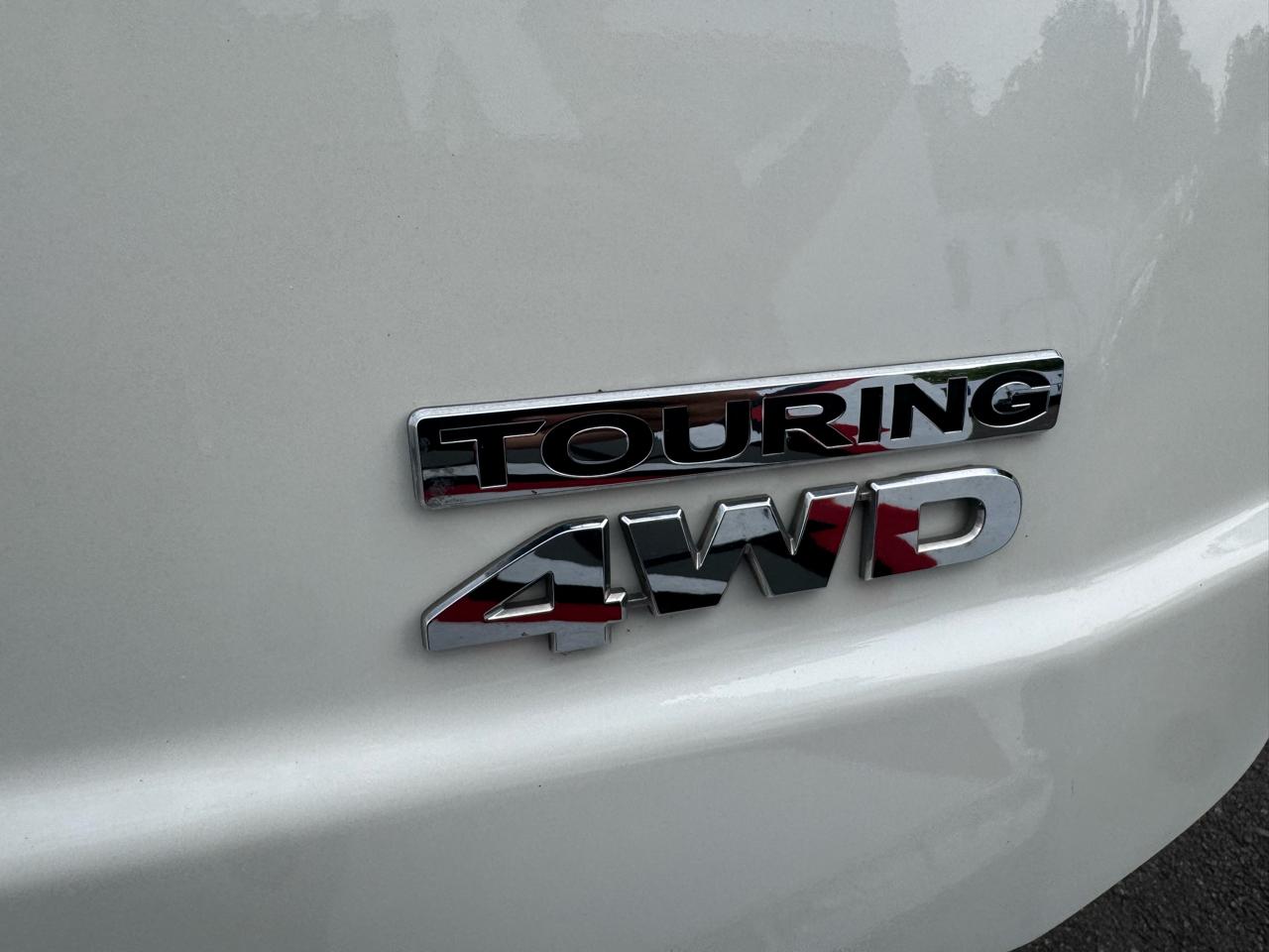 Honda Pilot Touring 4WD 5-Spd AT with DVD 2014