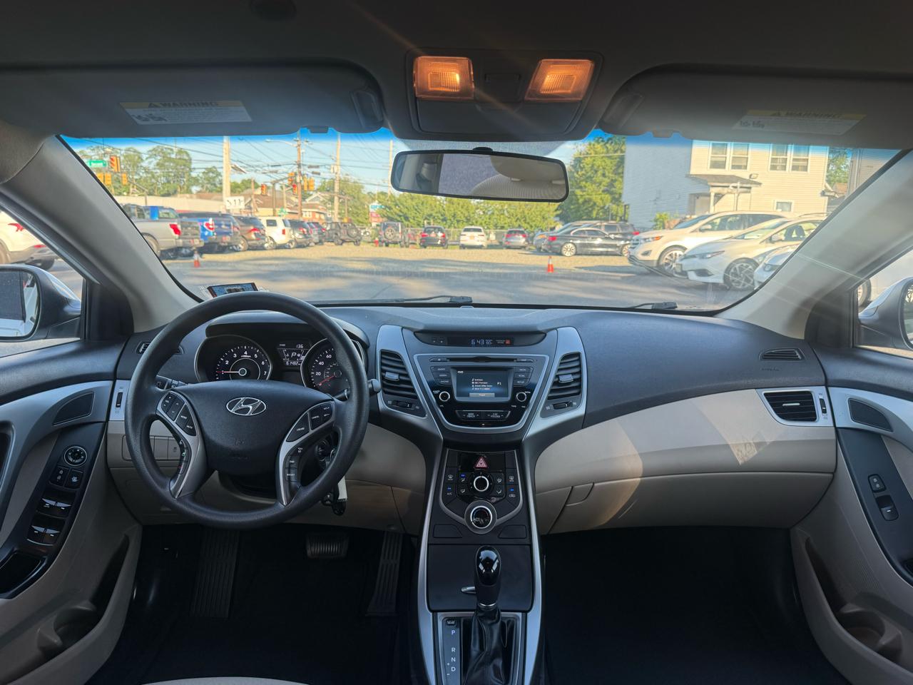 Hyundai Elantra SE 6AT 2015