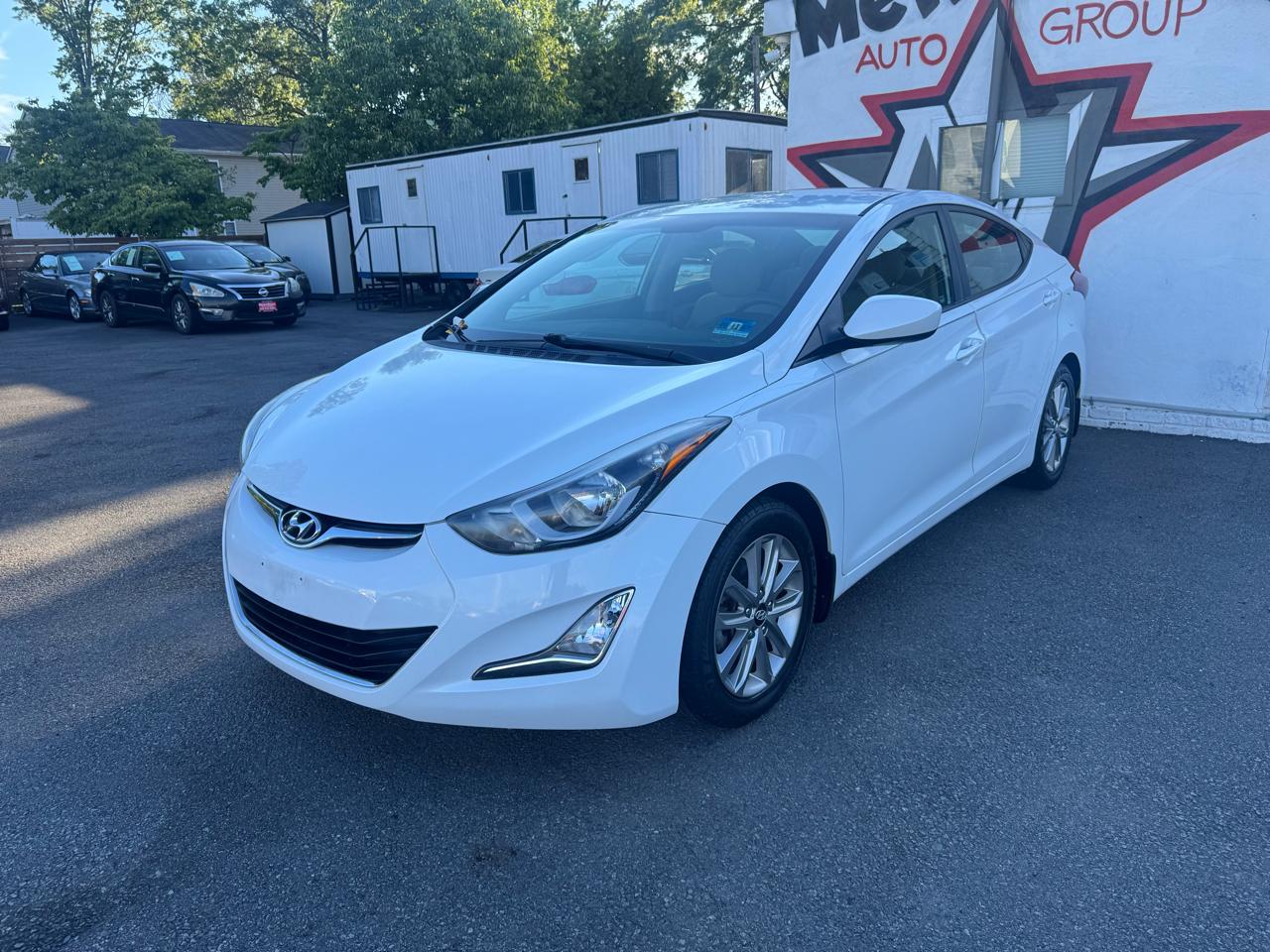 Hyundai Elantra SE 6AT 2015