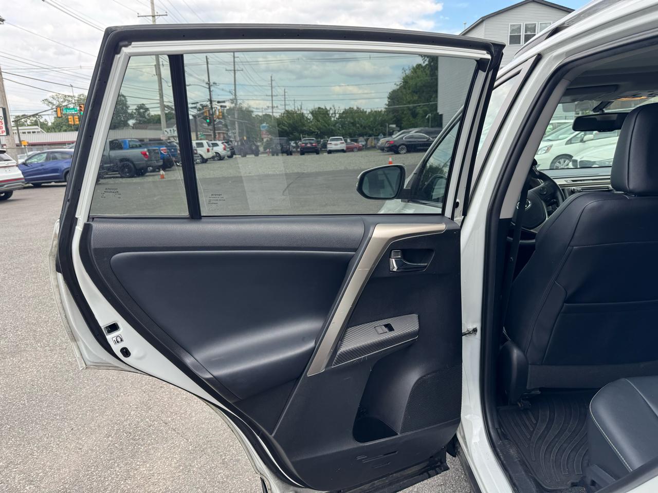 Toyota RAV4 Limited AWD 2015