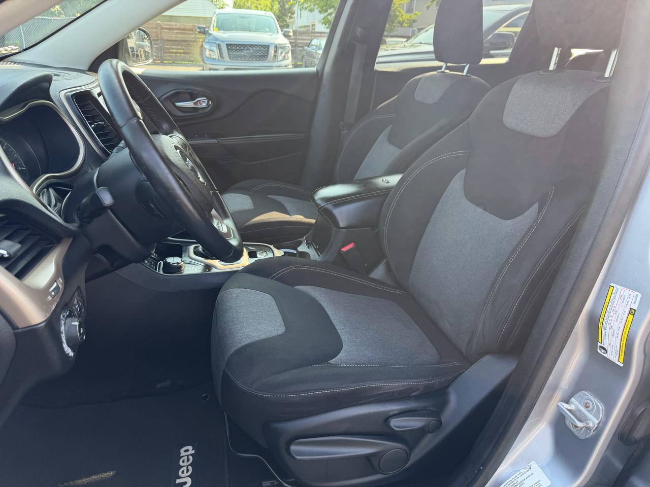 Jeep Cherokee Latitude 4WD 2014