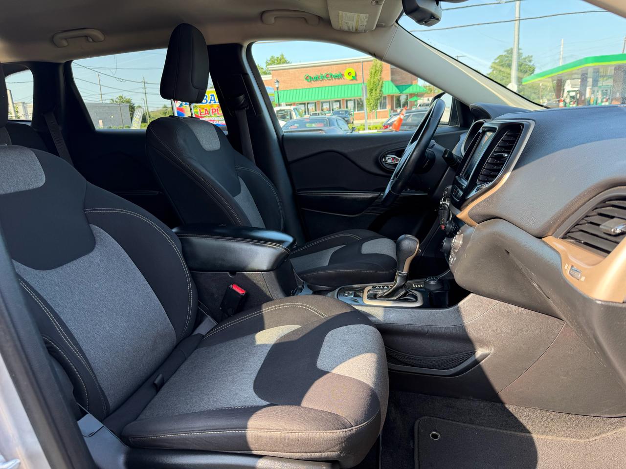 Jeep Cherokee Latitude 4WD 2014
