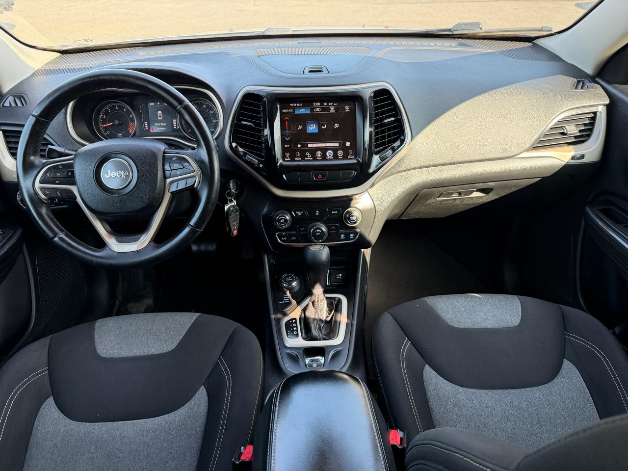 Jeep Cherokee Latitude 4WD 2014