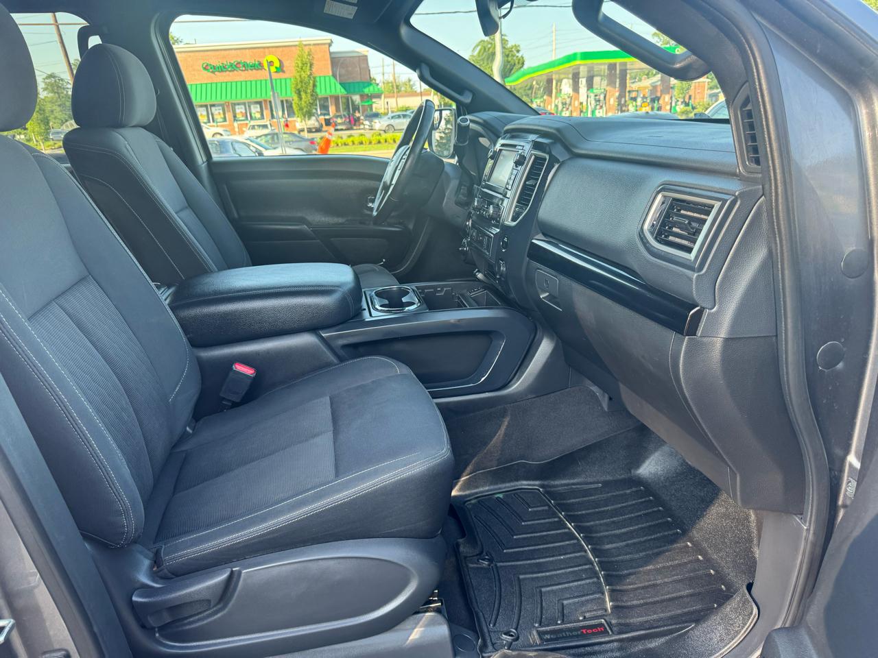 Nissan Titan  2018