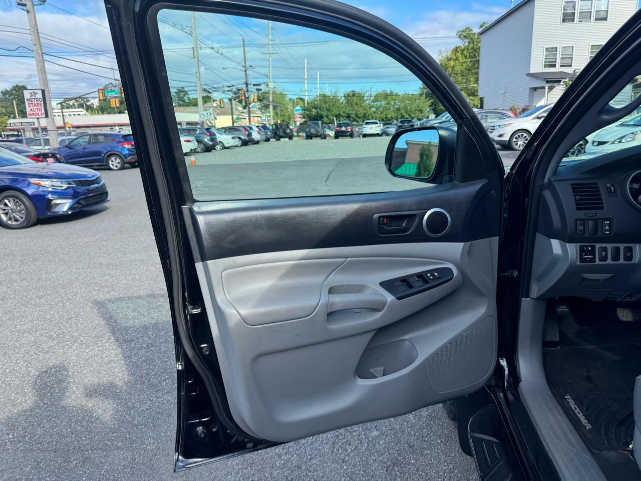 Toyota Tacoma Double Cab V6 6MT 4WD 2015