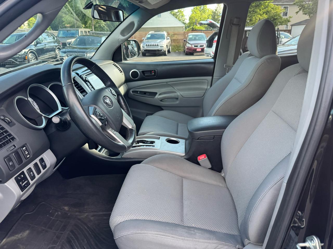 Toyota Tacoma Double Cab V6 6MT 4WD 2015