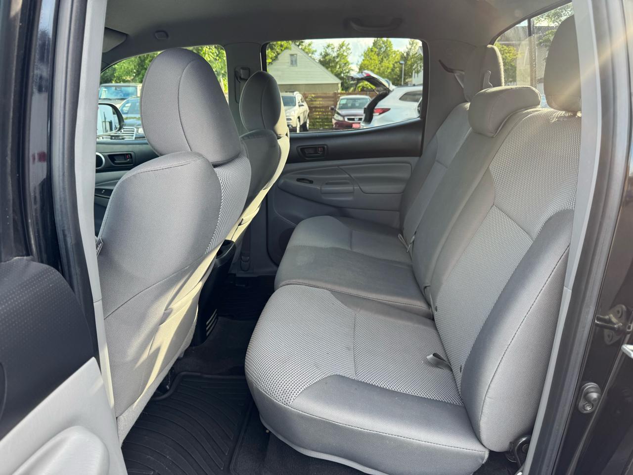 Toyota Tacoma Double Cab V6 6MT 4WD 2015
