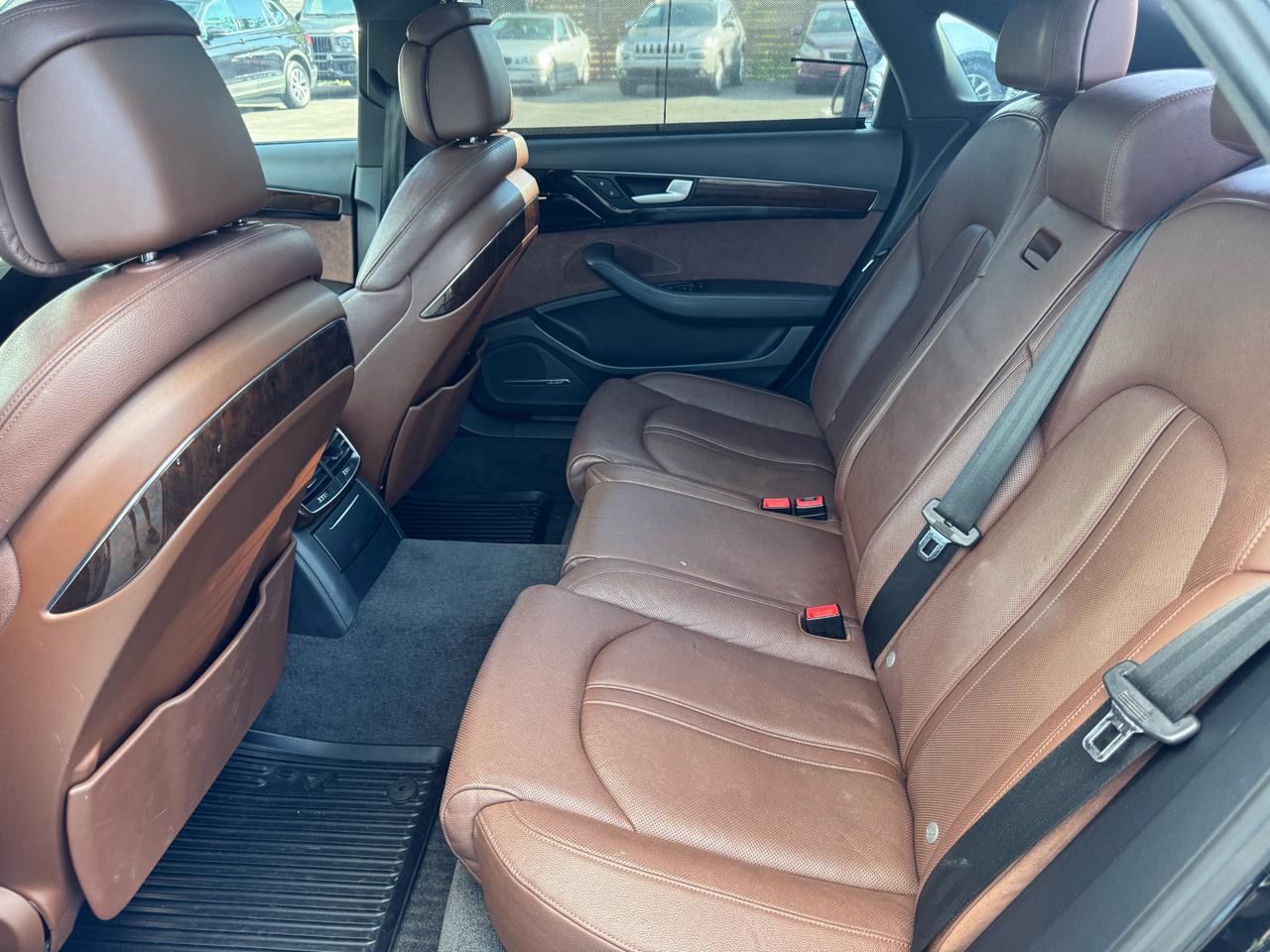 Audi A8 L 4.0T quattro 2015