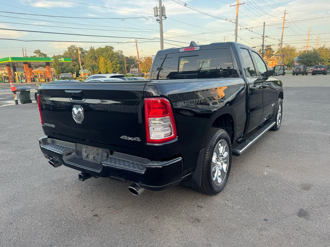 RAM 1500 Big Horn Quad Cab 4WD 2022