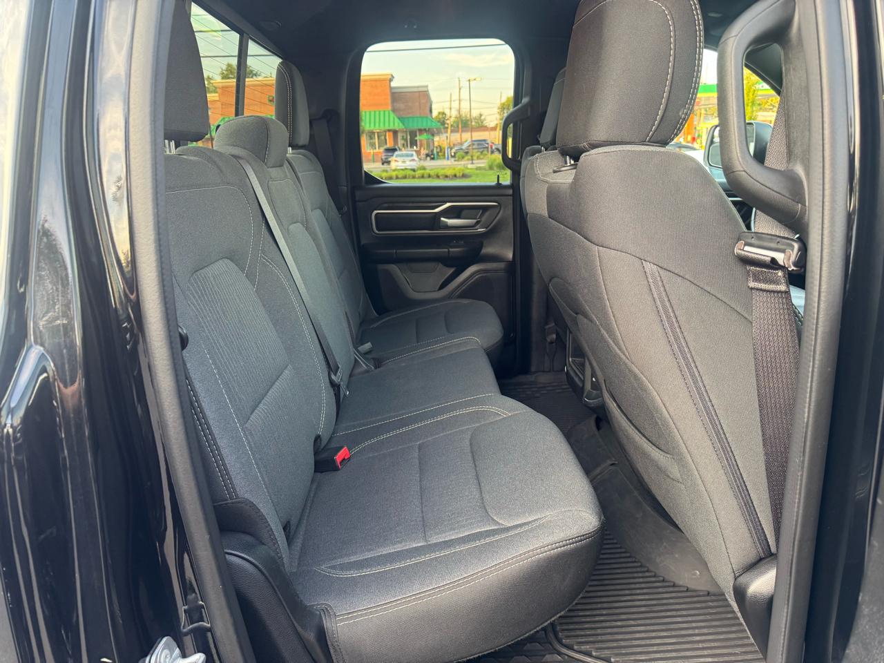 RAM 1500 Big Horn Quad Cab 4WD 2022