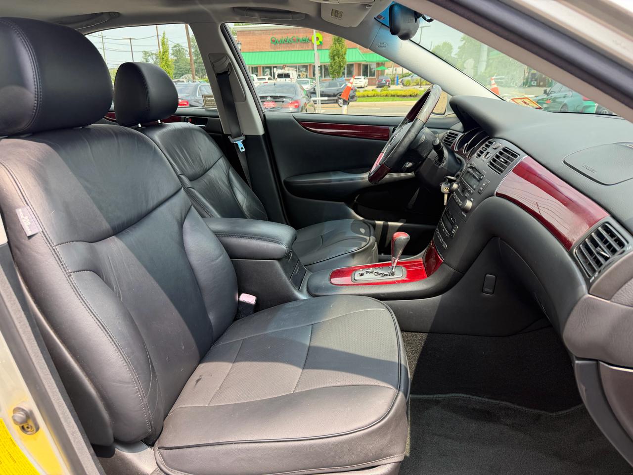 Lexus ES 330 Sedan 2004