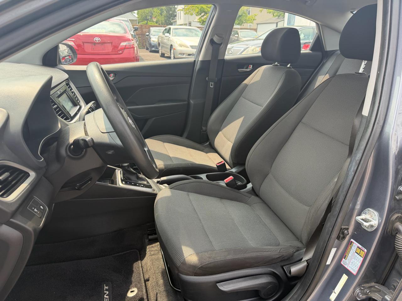Hyundai Accent SEL 4-Door 6A 2020