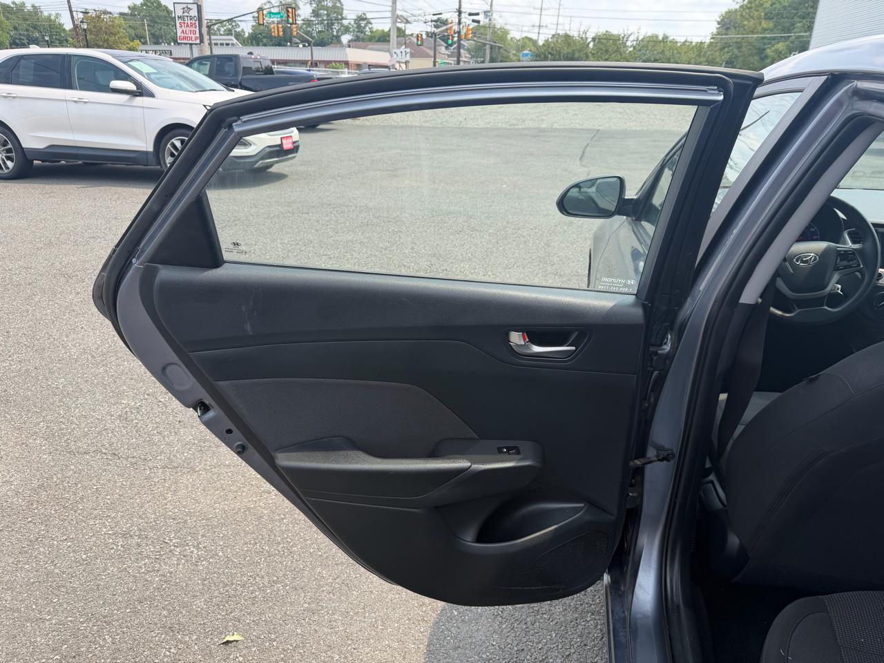 Hyundai Accent SEL 4-Door 6A 2020