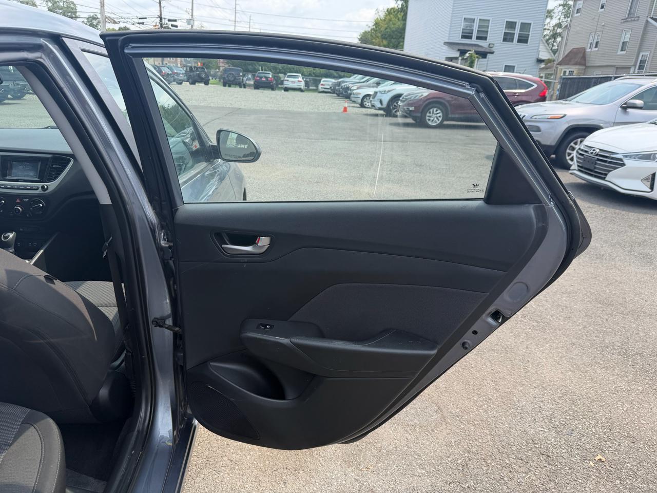 Hyundai Accent SEL 4-Door 6A 2020