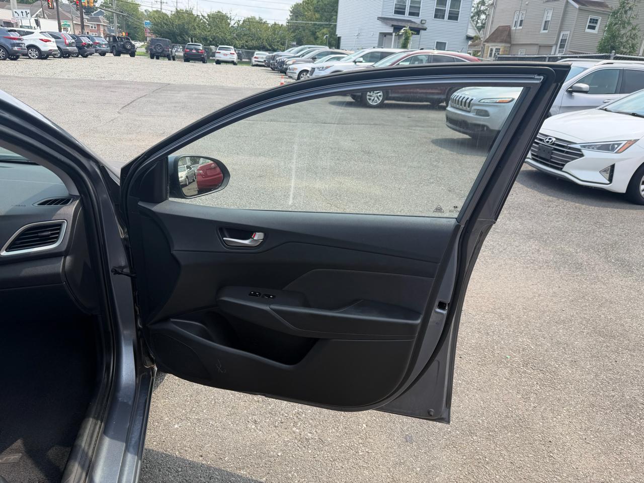 Hyundai Accent SEL 4-Door 6A 2020